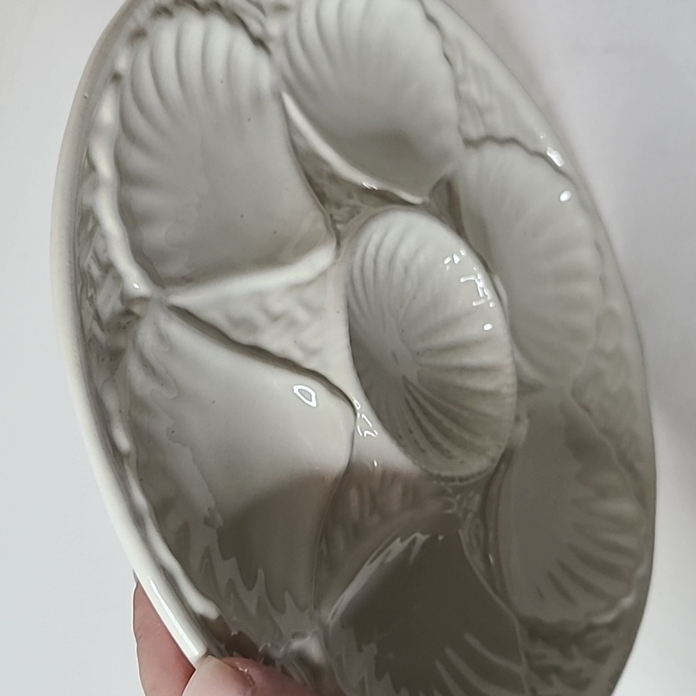 Vintage California Pottery #610 60's 70's Stoneware Clam Shell Plate Dish White - Picture 8 of 16